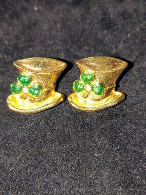 Vtg Avon “Hats Off to Luck” Leprechaun Hat Pins Gold Tone & Green Shamrock